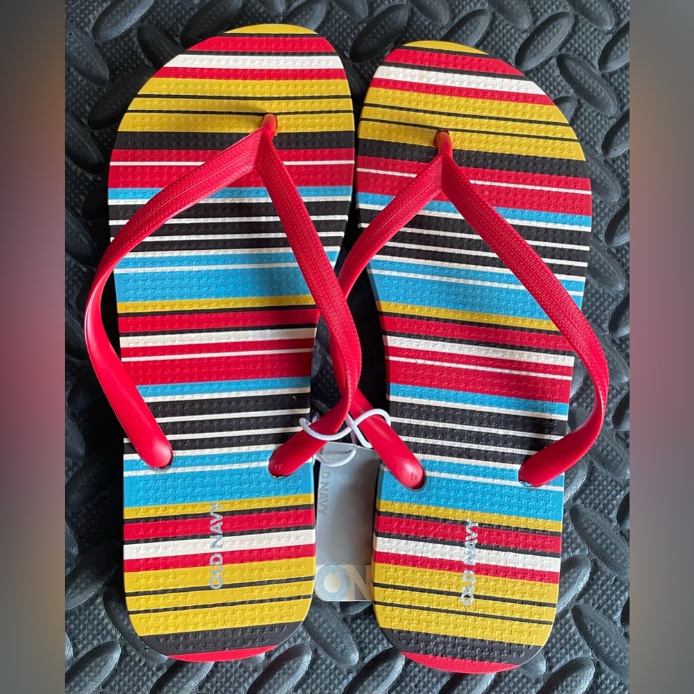 NWT Old Navy Flip-Flops Stripes - size 6